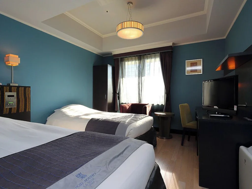 โฮเทล มอนเทอเรย์ ลา ซูร์ โอซาก้า ที่พักใกล้สวนปราสาท ราคาไม่แรงมาก