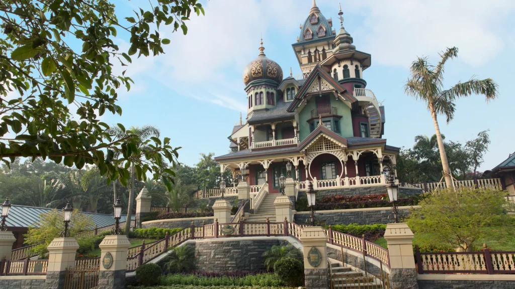 Mystic Manor - ฮ่องกงดิสนีย์แลนด์