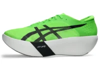 รองเท้าวิ่ง Asics METASPEED RAY