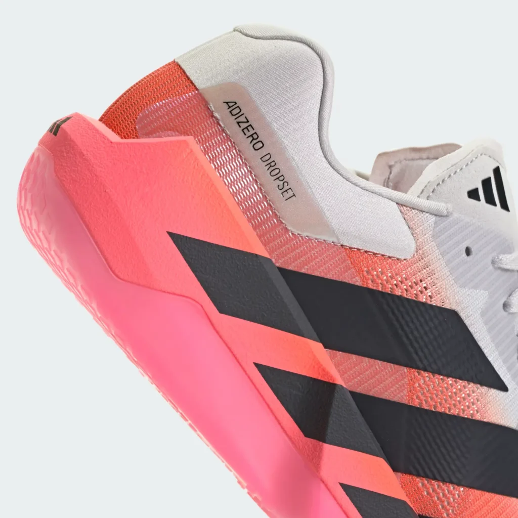 รองเท้า Hyros Adidas รุ่น Dropset Pro มีส่วนช่วยรับแรงกระแทกด้วยเทคโนโลยี Lightstrike Pro