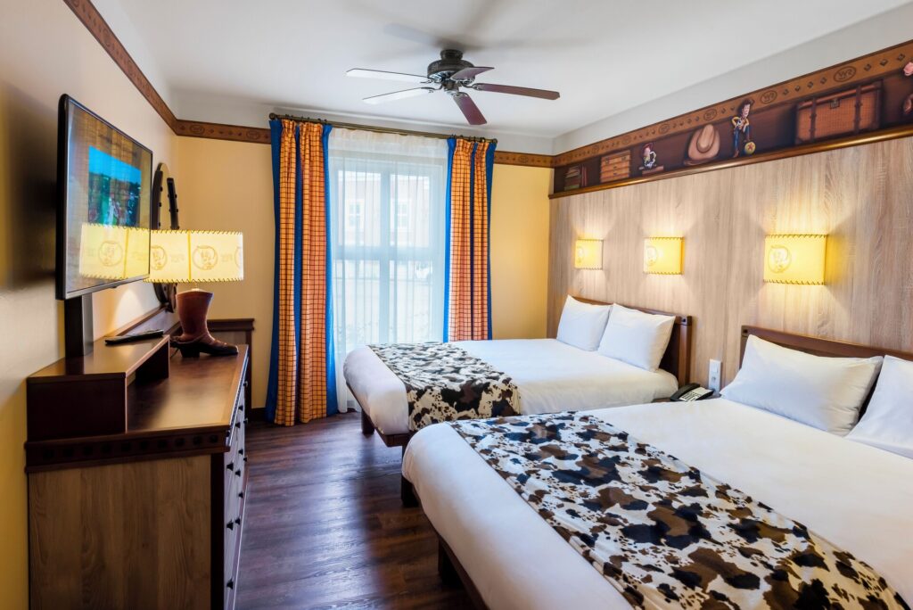 Disney Hotel Cheyenne - Room Woody's Roundup