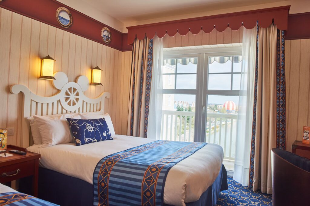 Disney Newport Bay Club - Superior Room