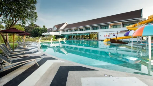 เช็คราคาและจอง Bangsaen Heritage Hotel